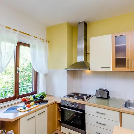 Maro - Three Bedroom With Balcony Daire