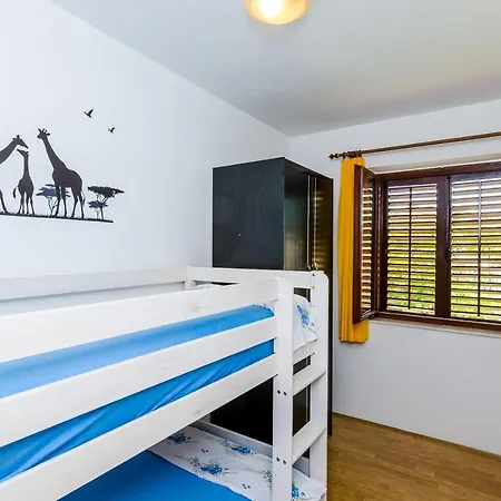 Maro - Three Bedroom With Balcony Daire *