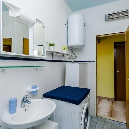 Maro - Three Bedroom With Balcony Daire