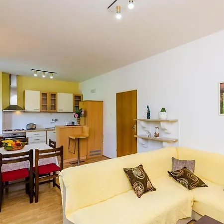 Maro - Three Bedroom With Balcony * Mokošica