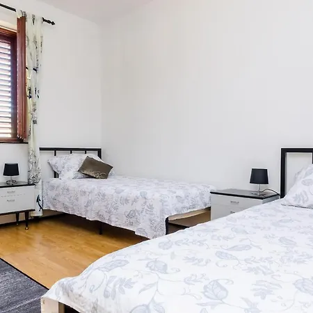 Maro - Three Bedroom With Balcony * Mokošica